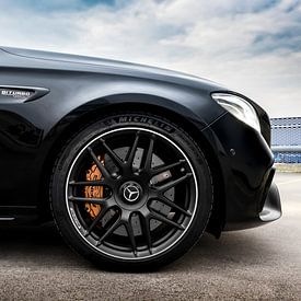 Mercedes E-63.S AMG V8 rim by Maikel van Willegen Photography