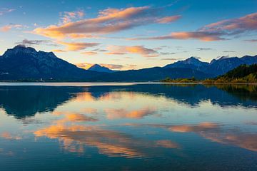Lever de soleil sur le lac Forggensee sur Martin Wasilewski
