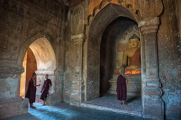 Three Monks van Johan Ensing