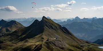 Paragleiter in Vorarlberg von Stefan Havadi-Nagy