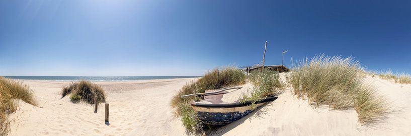 Beach in southern Spain near Cadiz by Voss photography