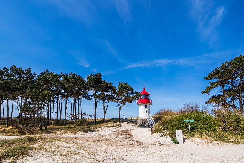 The lighthouse Gellen on the island of Hiddensee by Rico Ködder