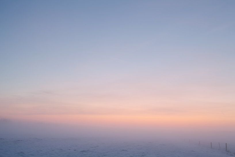 Winter schemer II van Guy de Nooij