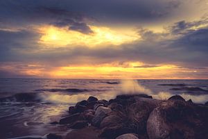 Rauhe See und dramatische Wolken 02
