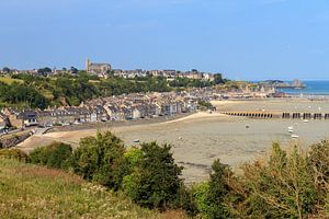 Uitzicht over Cancale in Bretagne van Dennis van de Water