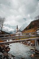 Kerk van St. Sebastian in Ramsau grijs