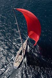Segeln mit Superyacht auf dem Mittelmeer. Blick aus dem Hubschrauber von Albert Brunsting