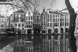 Oudegracht mit der Gaardbrug im Winter in Schwarz-Weiß