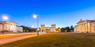 Königsplatz à Munich la nuit sur Werner Dieterich