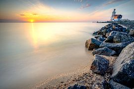 Zonsondergang bij het 'Paard van Marken'