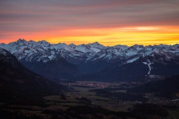 Sonnenuntergang über Oberstdorf und den Allgäuer Hochalpen