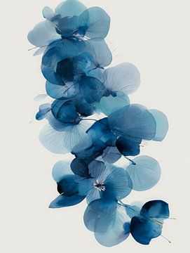 Blaue Blüten in heiterem Aquarellstil