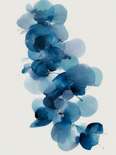 Blaue Blüten in heiterem Aquarellstil