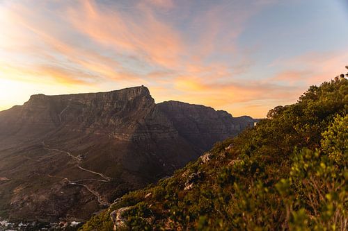 Lever de soleil sur la montagne de la Table Le Cap