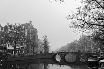 Amsterdam erwacht von Rob Donders Beeldende kunst