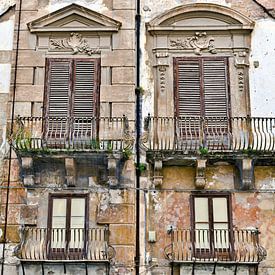 Vervallen barokke gevel in het historische centrum van Palermo van Silva Wischeropp