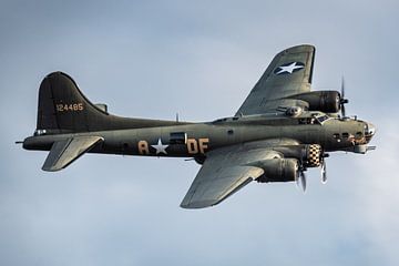 B-17 Flying Fortress van KC Photography