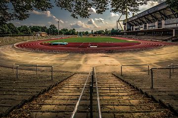 Rode Aarde Stadion Dortmund van Johnny Flash