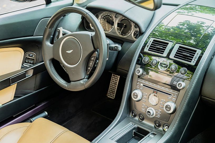 Aston Martin V8 Vantage Roadster Sportwagen Innenraum von Sjoerd van der Wal Fotografie