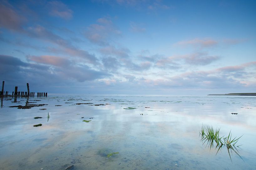 Le petit port de Sil dans la lumière du soir par Art Wittingen