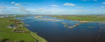 Zwarte Water rivier hoge waterstand overstroming bij Hasselt drone view