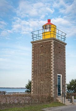 Der Leuchtturm von Willemstad von Ruud Morijn