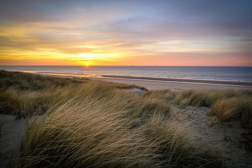 Evenings at the beach by Dirk van Egmond