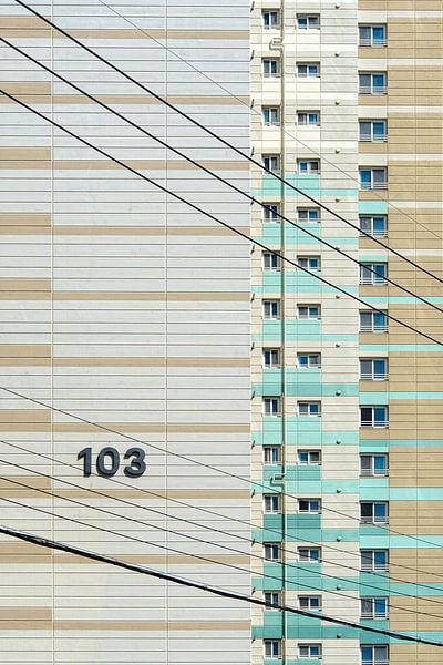 Immeuble d'appartements à Sokcho, en Corée du Sud par Mw. Monique