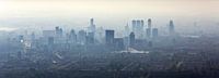 Photo aérienne panorama brumeux Rotterdam par Anton de Zeeuw Aperçu