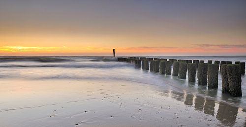 Wellenbrecher an der Küste von Zeeland