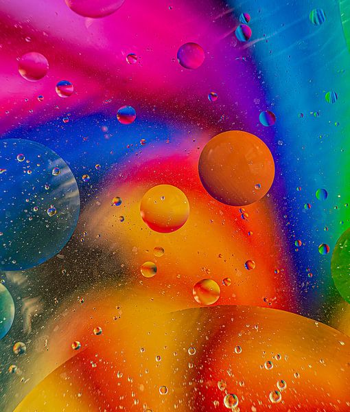 Colourful universe by Ria Overbeeke