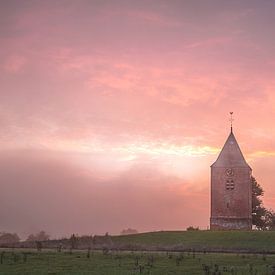 Der Peperbus in Heteren bei Sonnenaufgang. von Nicky Kapel