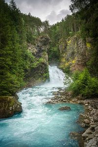 Riva-Wasserfälle in den Wäldern Südtirols. Ahrntal