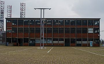 Factory 72 van Nick Maarsen