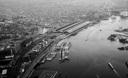Amsterdam Centraal boven het IJ