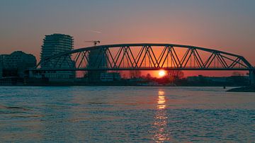 zonsondergang waalkade Nijmegen