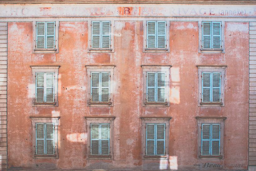 Hotel Beau Rivage by Maarten Visser