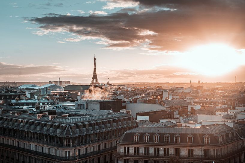 Paris by Hello Pompoyo