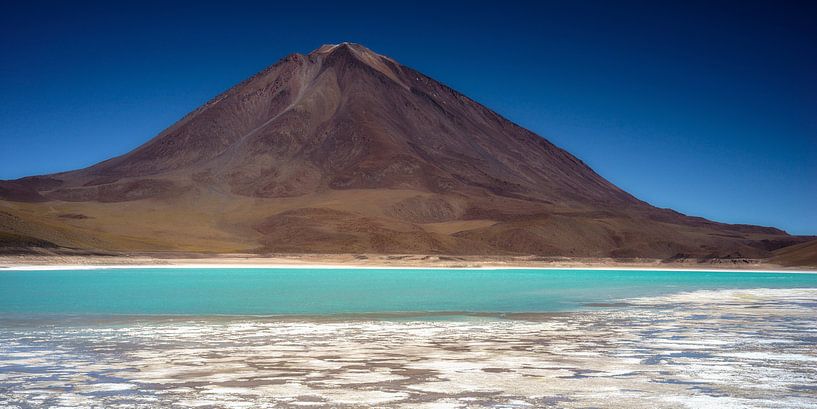 Laguna verde by Stefan Havadi-Nagy