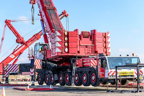 Wagenborg Nedlift Terex-Demag AC 500 en AC 700.