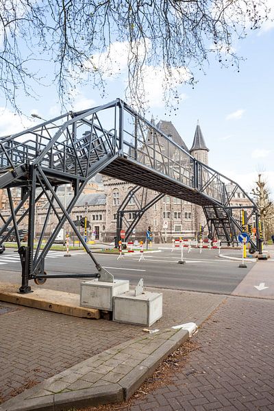 Notbrücke über die Straße von Marcel Derweduwen