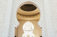 Eingang zur Grand Zayed-Moschee von Tijmen Hobbel Miniaturansicht