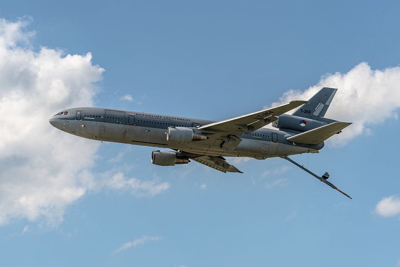 McDonnell Douglas KDC-10 (T-264). by Jaap van den Berg