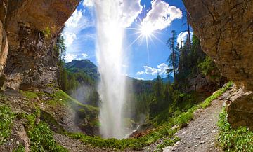 Sonnenschein beim Johannes Wasserfall von Christa Kramer