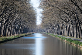 Spiegeling langs het kanaal van Werner Lerooy