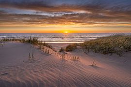 Schoorl aan Zee am Kerf mit untergehender Sonne von René Groeneveld