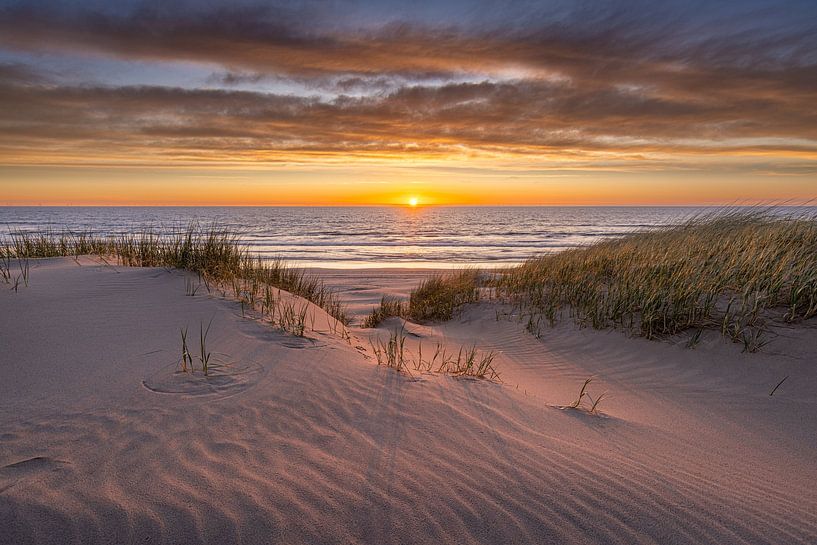 Schoorl aan Zee bij de Kerf met ondergaande zon van René Groeneveld