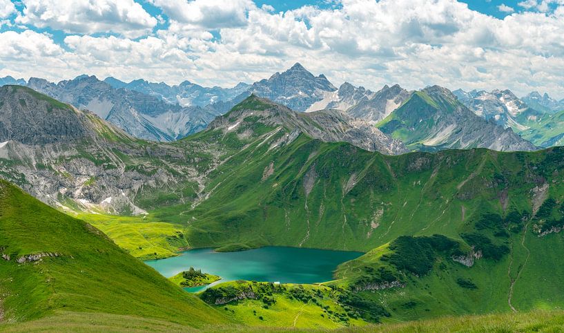 Blick über den Schrecksee auf die Allgäuer Alpen von Leo Schindzielorz