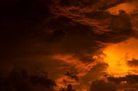 Vlammende wolkenlucht van Jan Tuns thumbnail
