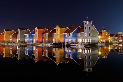 Gekleurde huisjes aan het Reitdiephaven in Groningen